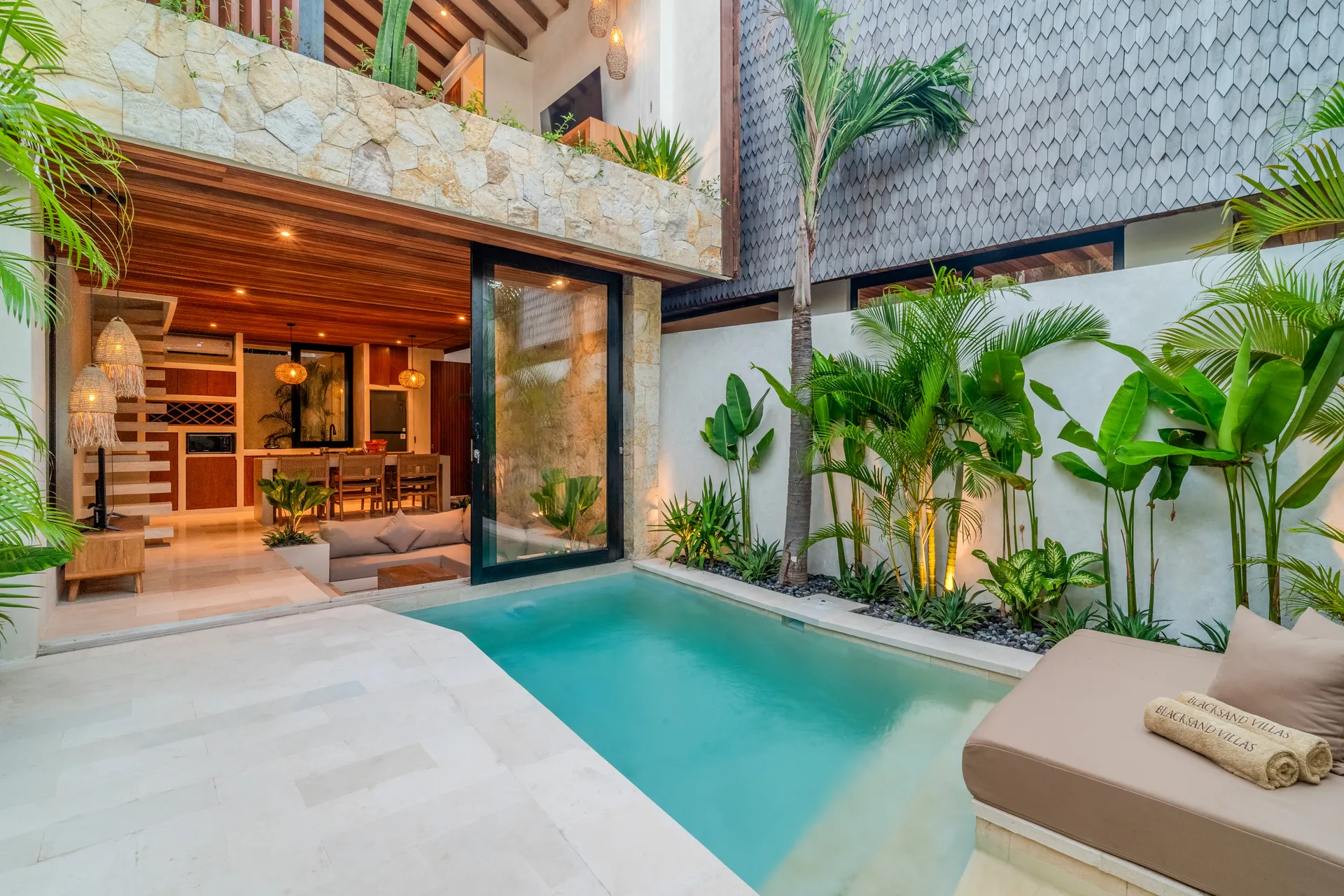 Blacksand Villas Bingin, Loft Tropical Style Villa in Bingin
