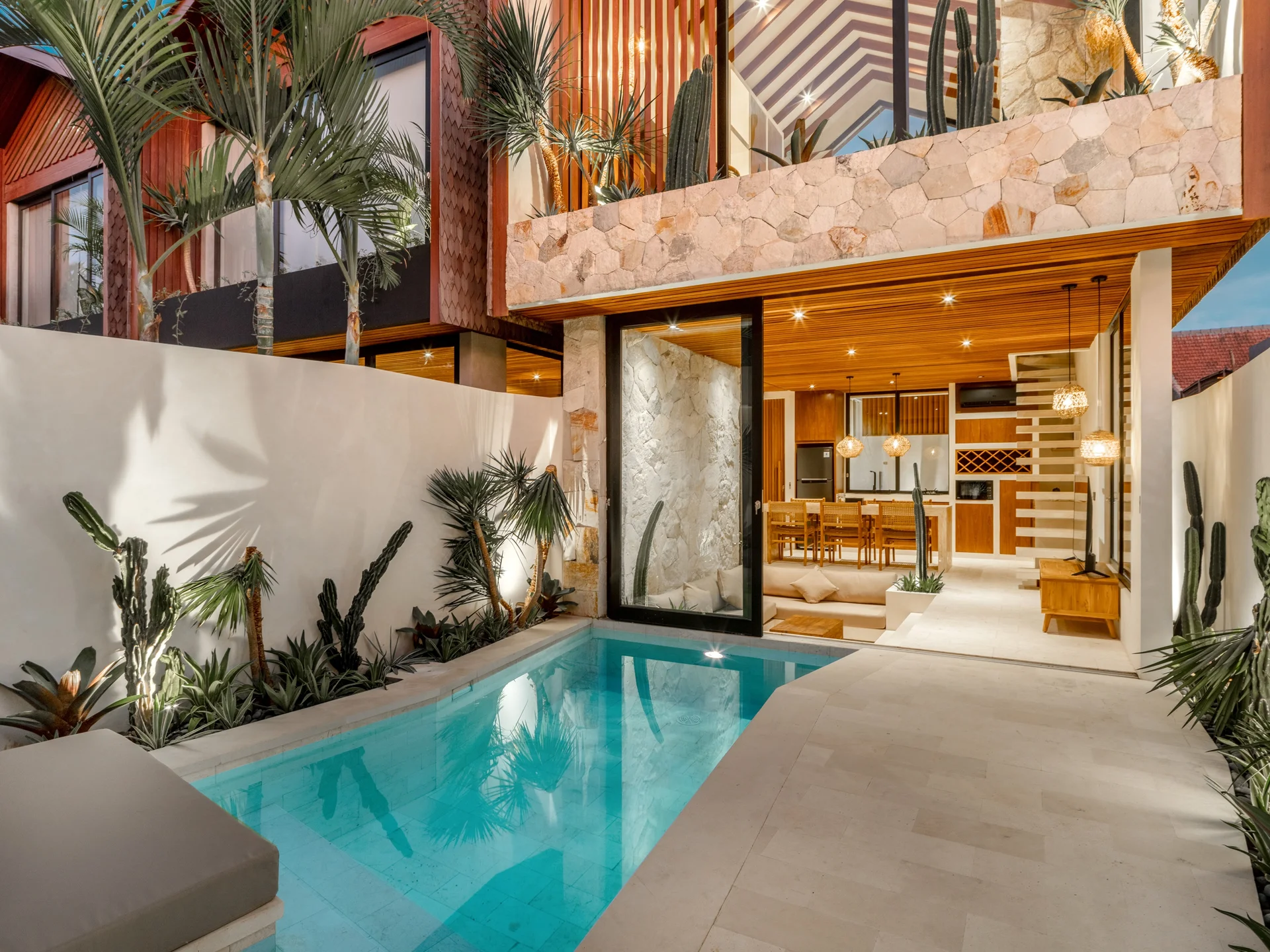 Blacksand Villas Canggu, Loft Style Tropical Villa in Canggu