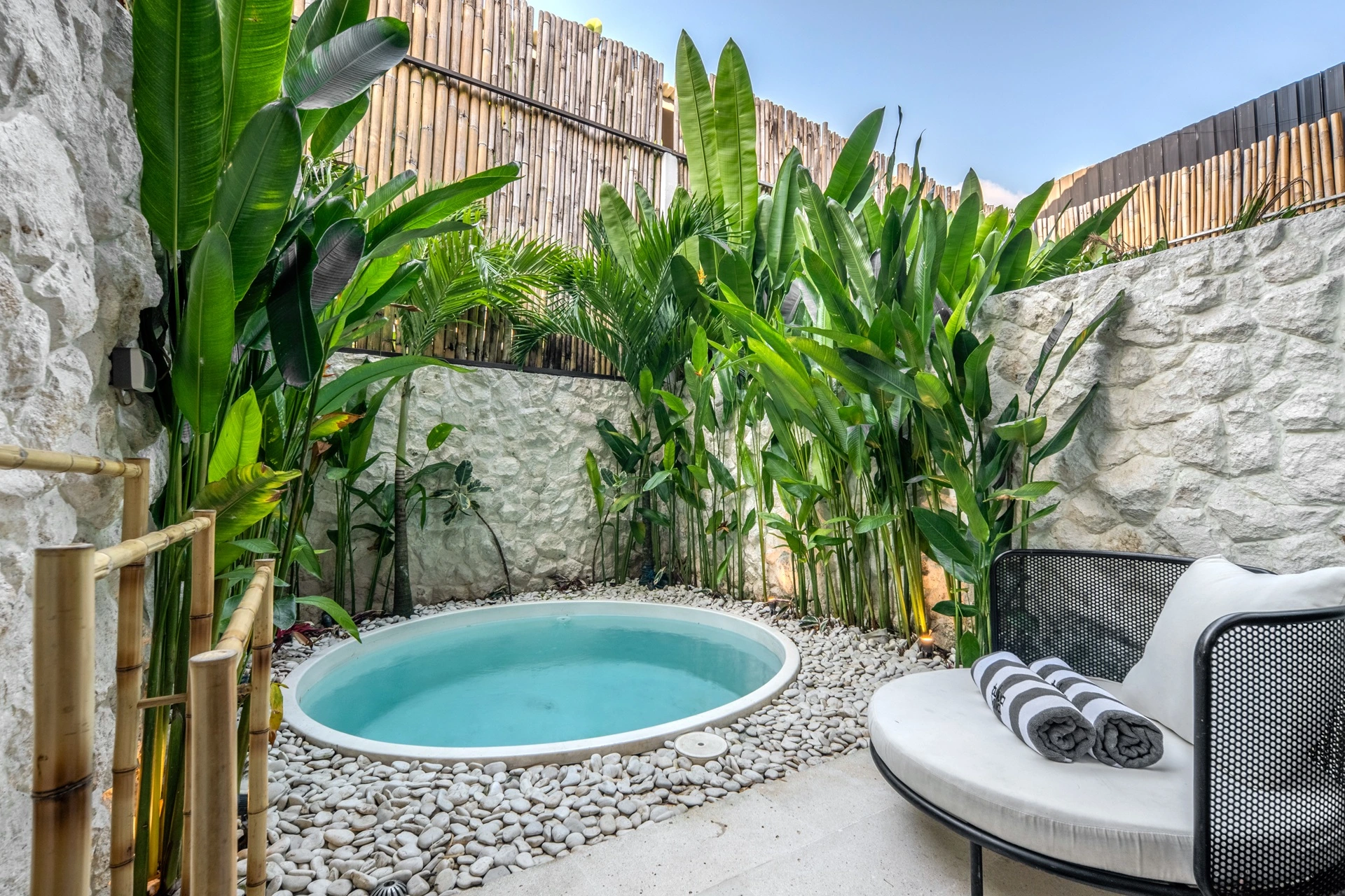 Tulua Villa Canggu, Minimalist Modern 1BR Villa