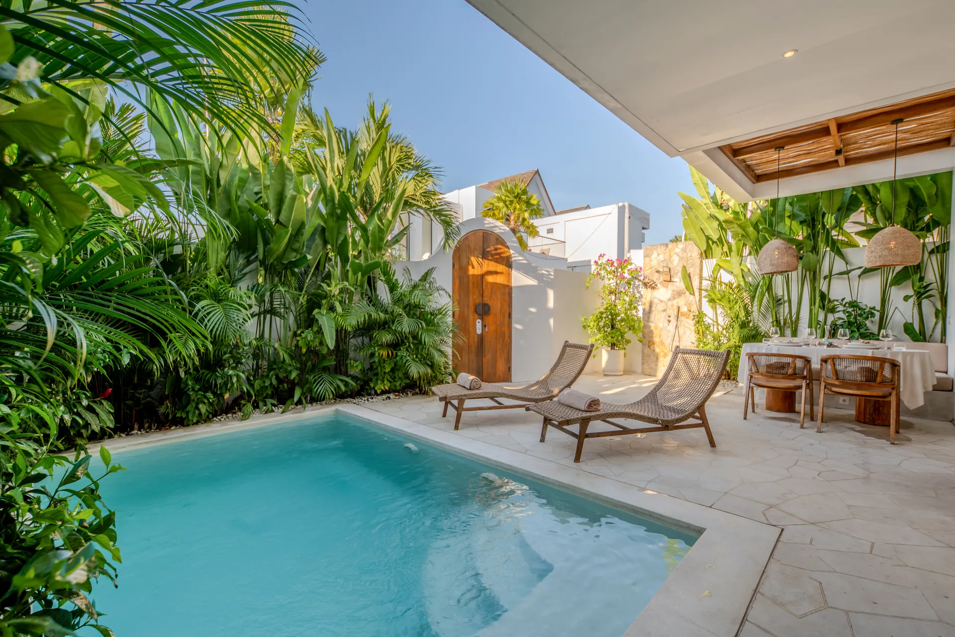 Villa Nala Canggu, 1 BR Relaxing Villa with Balcony in Canggu