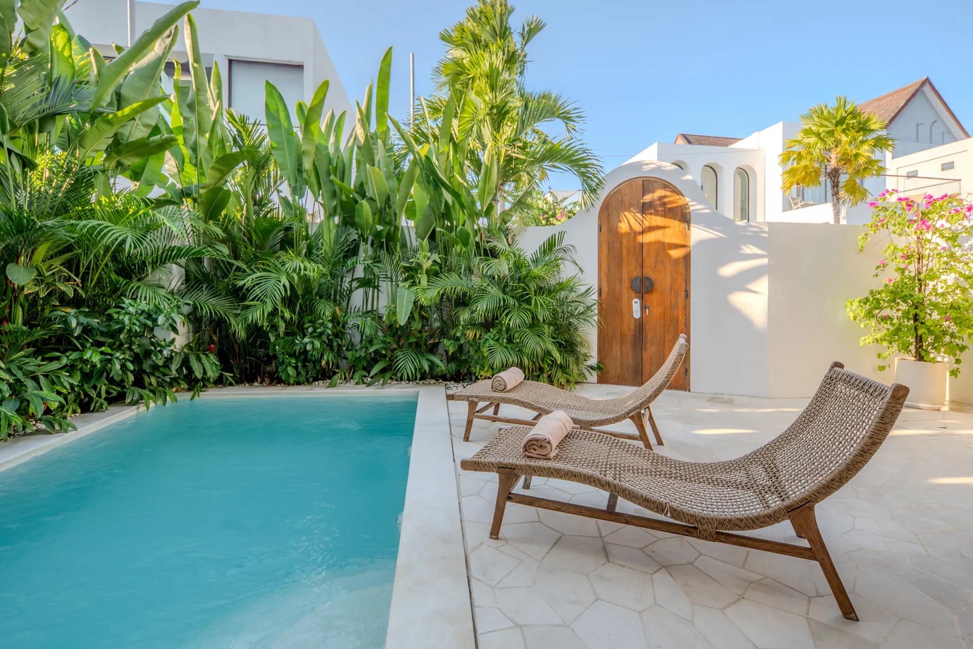 Villa Nala Canggu, 1 BR Relaxing Villa with Balcony in Canggu