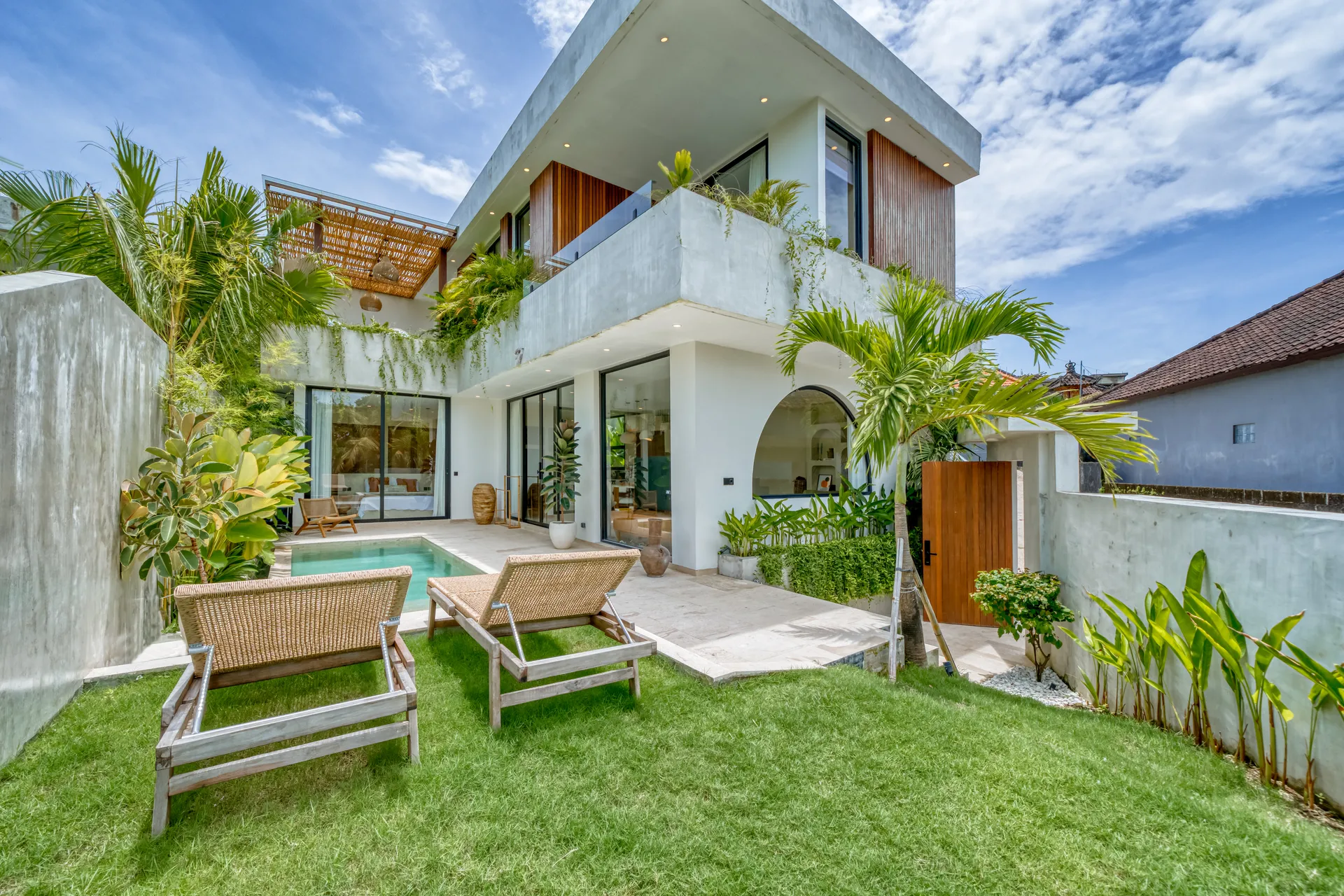 Villa Salamanca Bali Pererenan, 3-Bedrooms Modern Villa with Ricefields View
